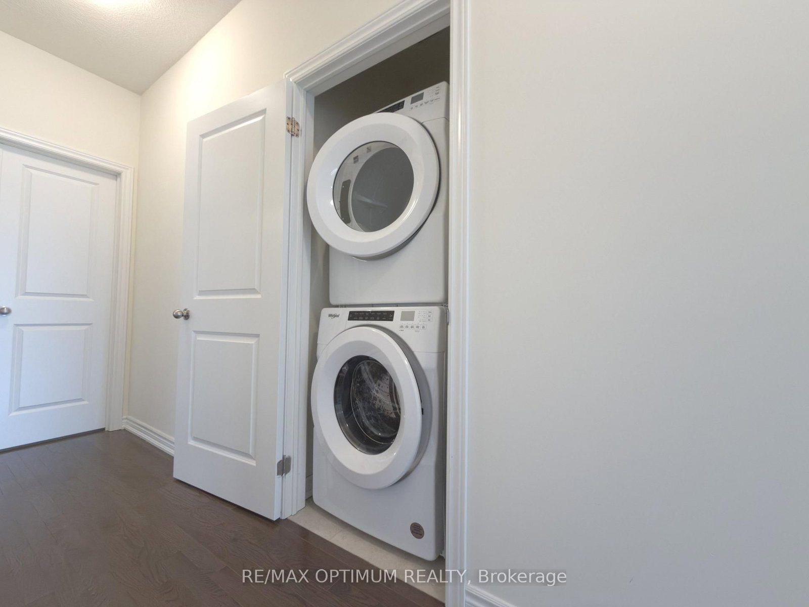 3 Armilia Place • Whitby, ON photo 32