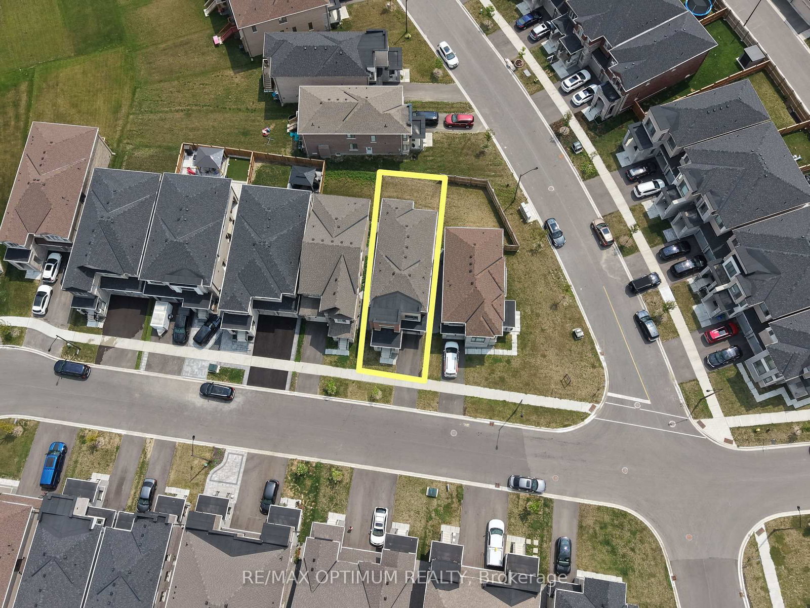 3 Armilia Place • Whitby, ON photo 35