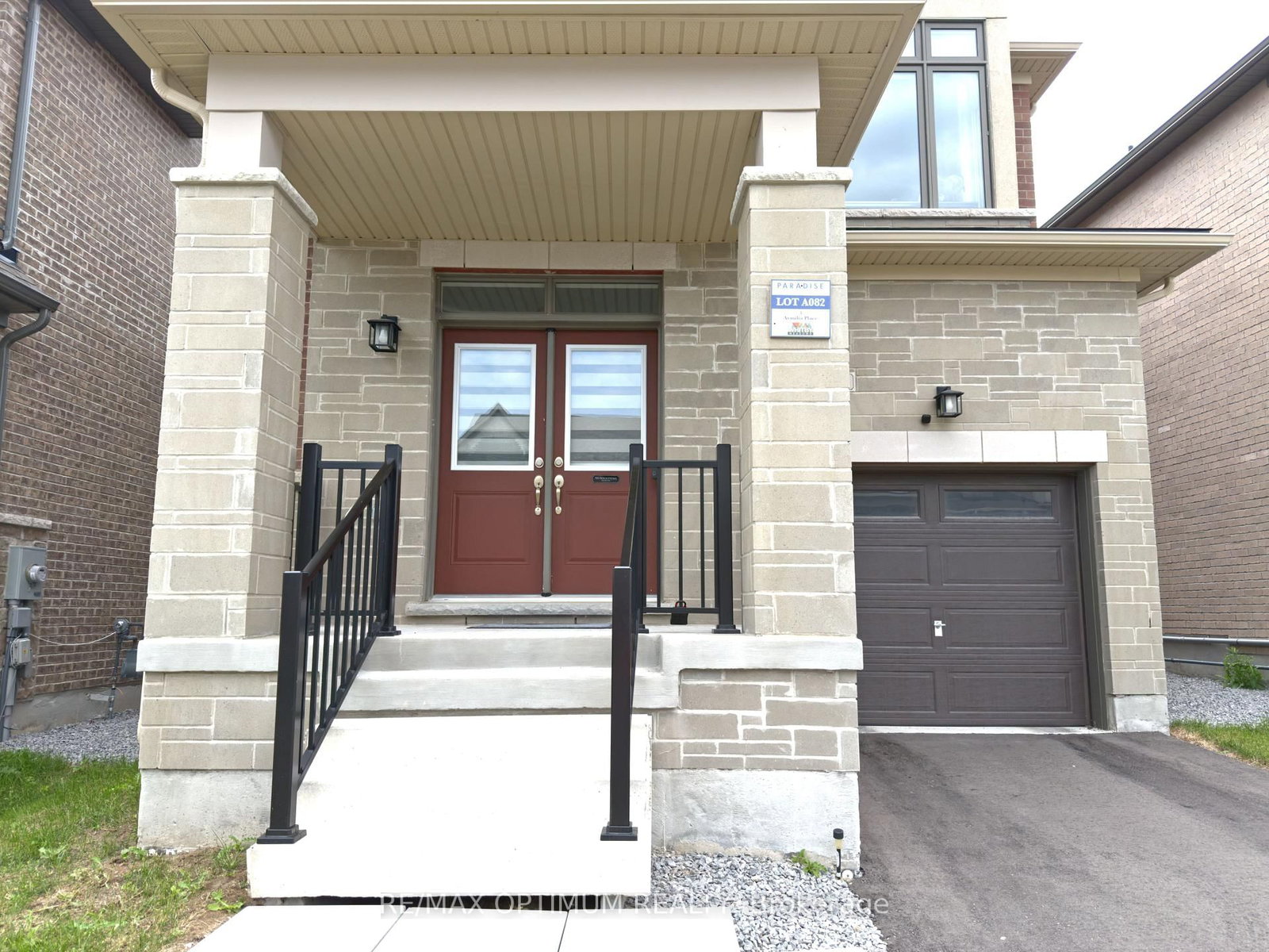 3 Armilia Place • Whitby, ON photo 4
