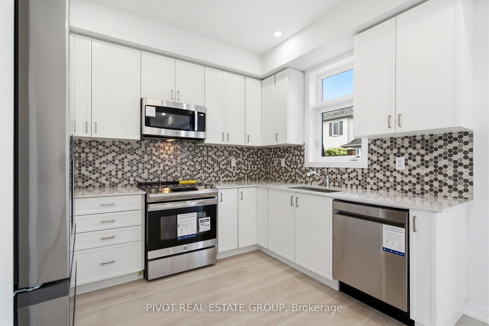 20 Observatory Way • Whitby, ON photo 18