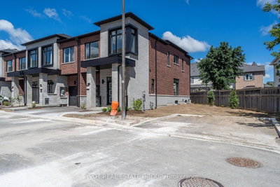 20 Observatory Way • Whitby, ON photo 3