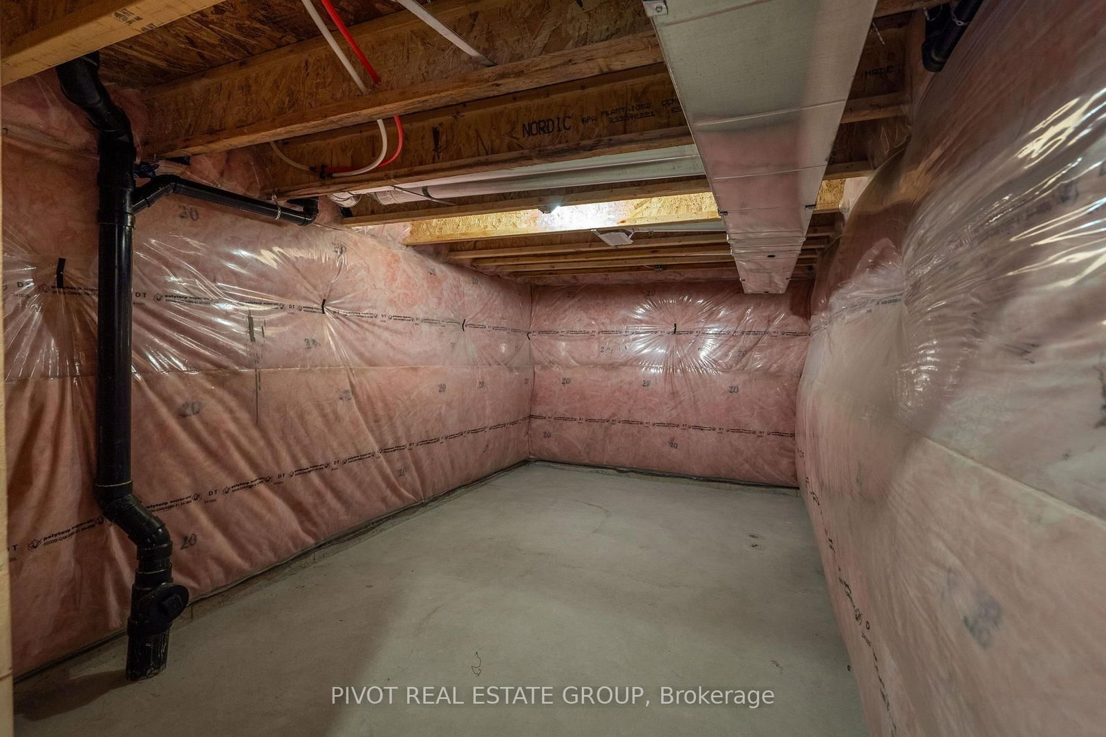 20 Observatory Way • Whitby, ON photo 35