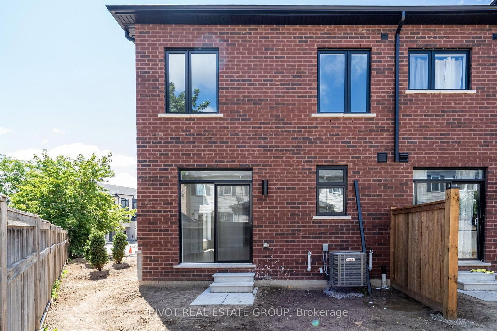 20 Observatory Way • Whitby, ON photo 38