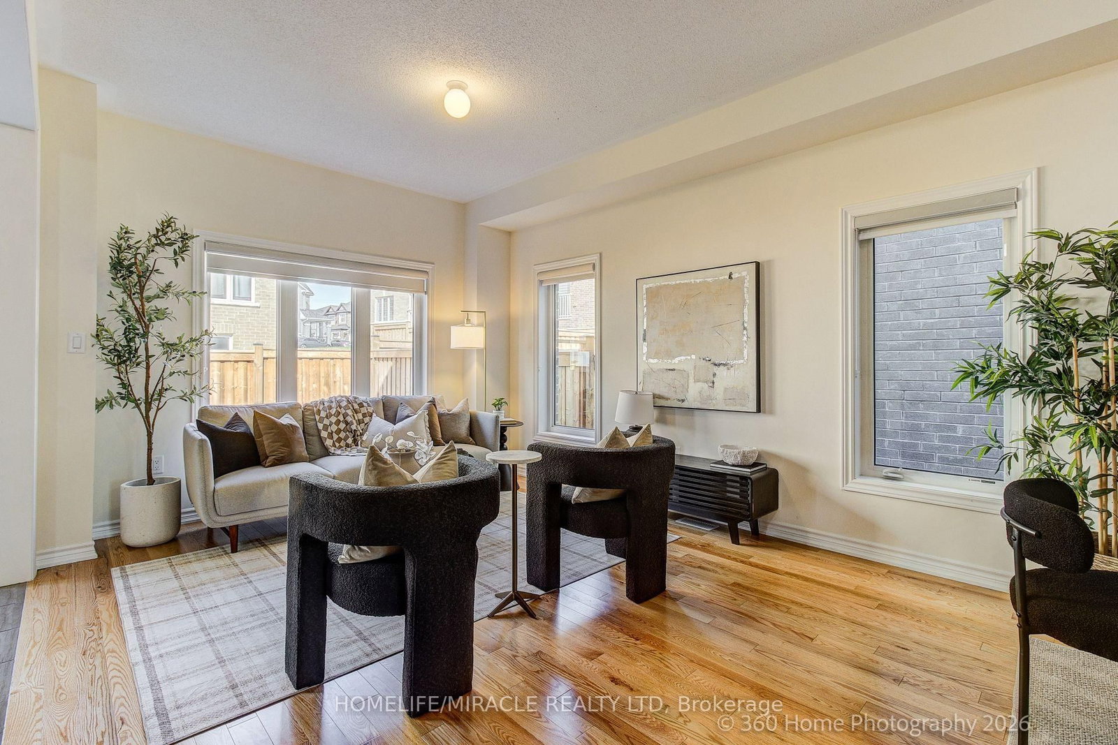 2528 Athena Path • Pickering, ON photo 3