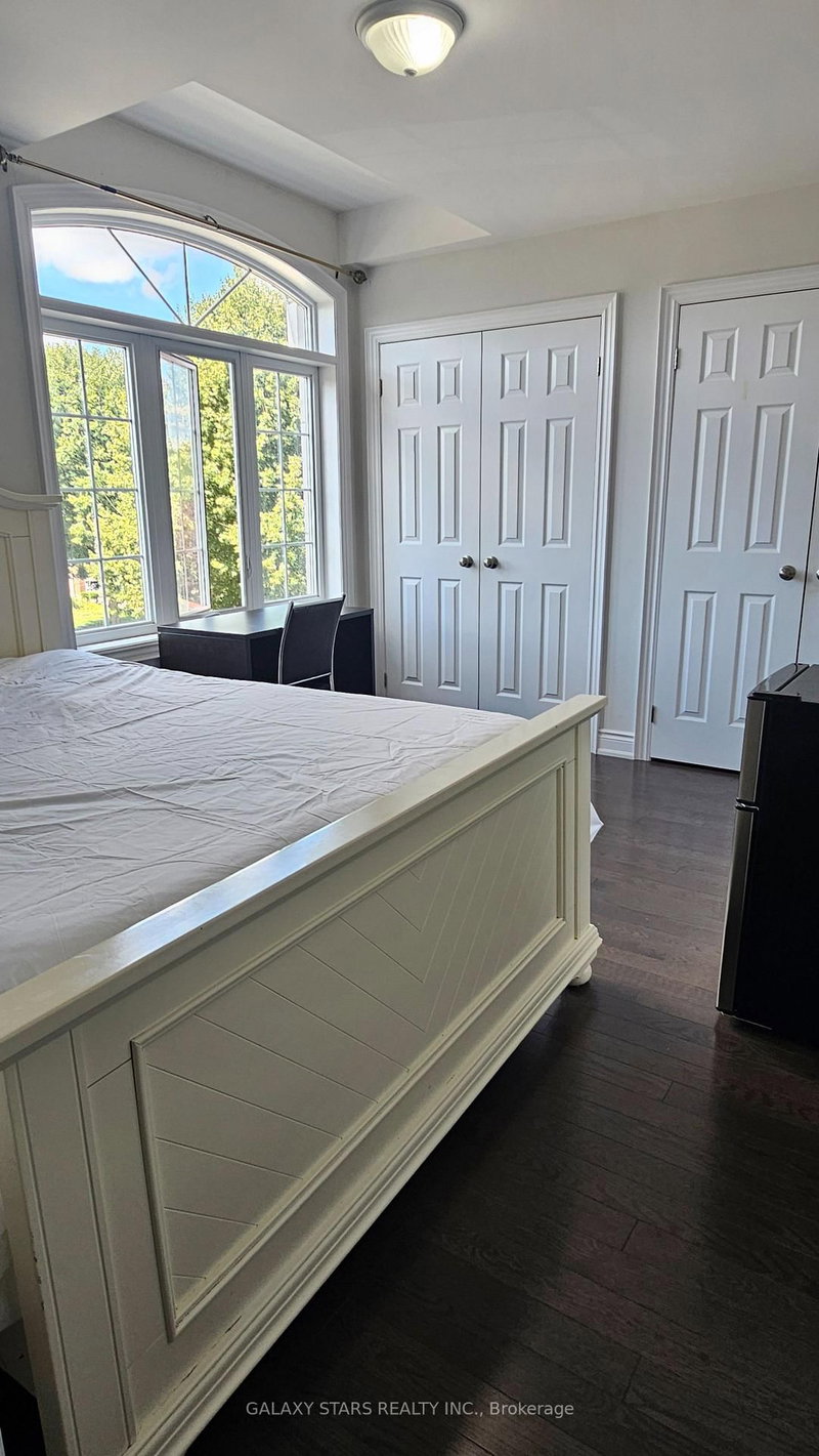 Upper Level Room #1 - 19 Mirrow Court
