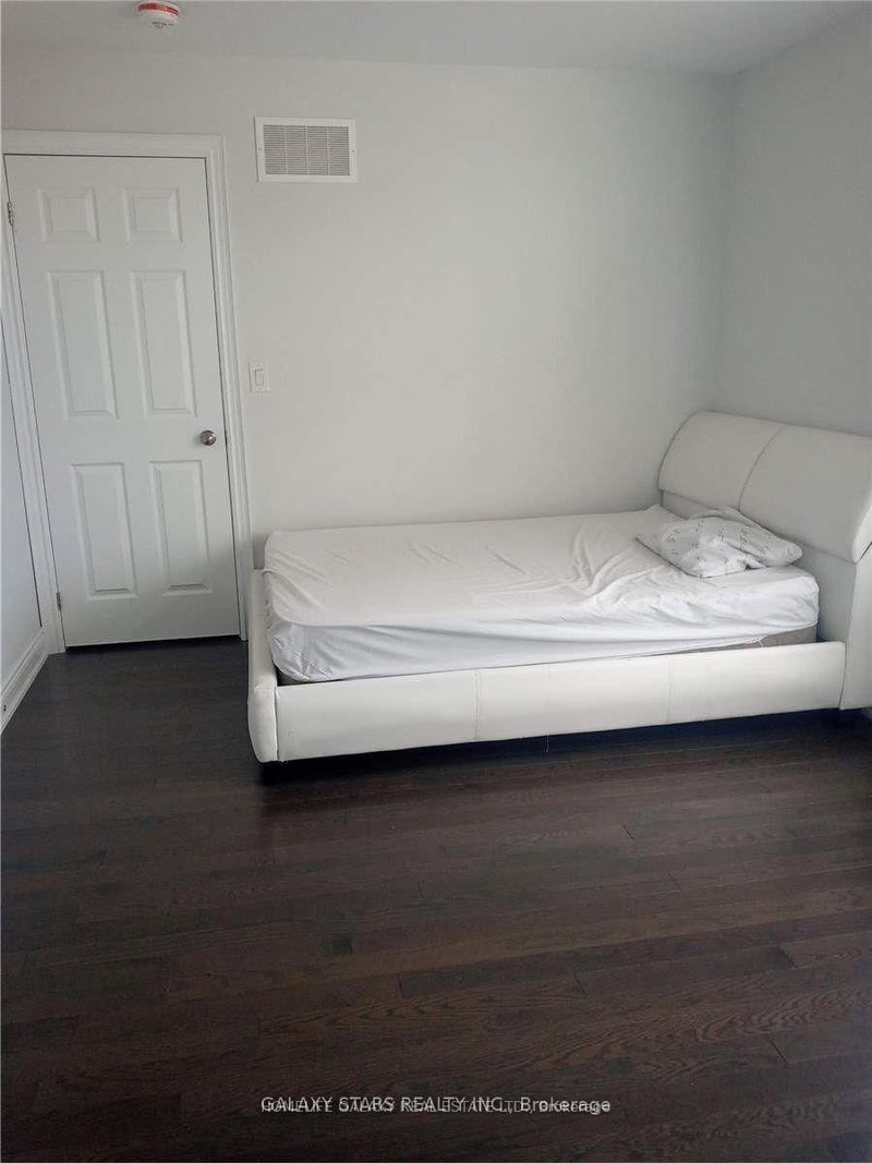 Upper Level Room #1 - 19 Mirrow Court