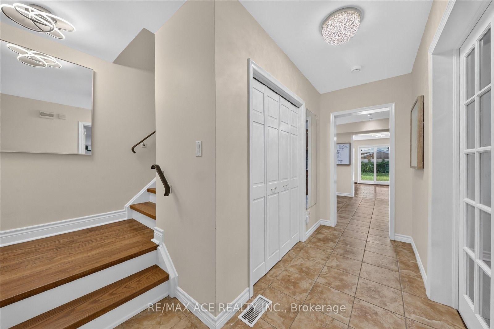 106 Portico Drive • Toronto, ON photo 10