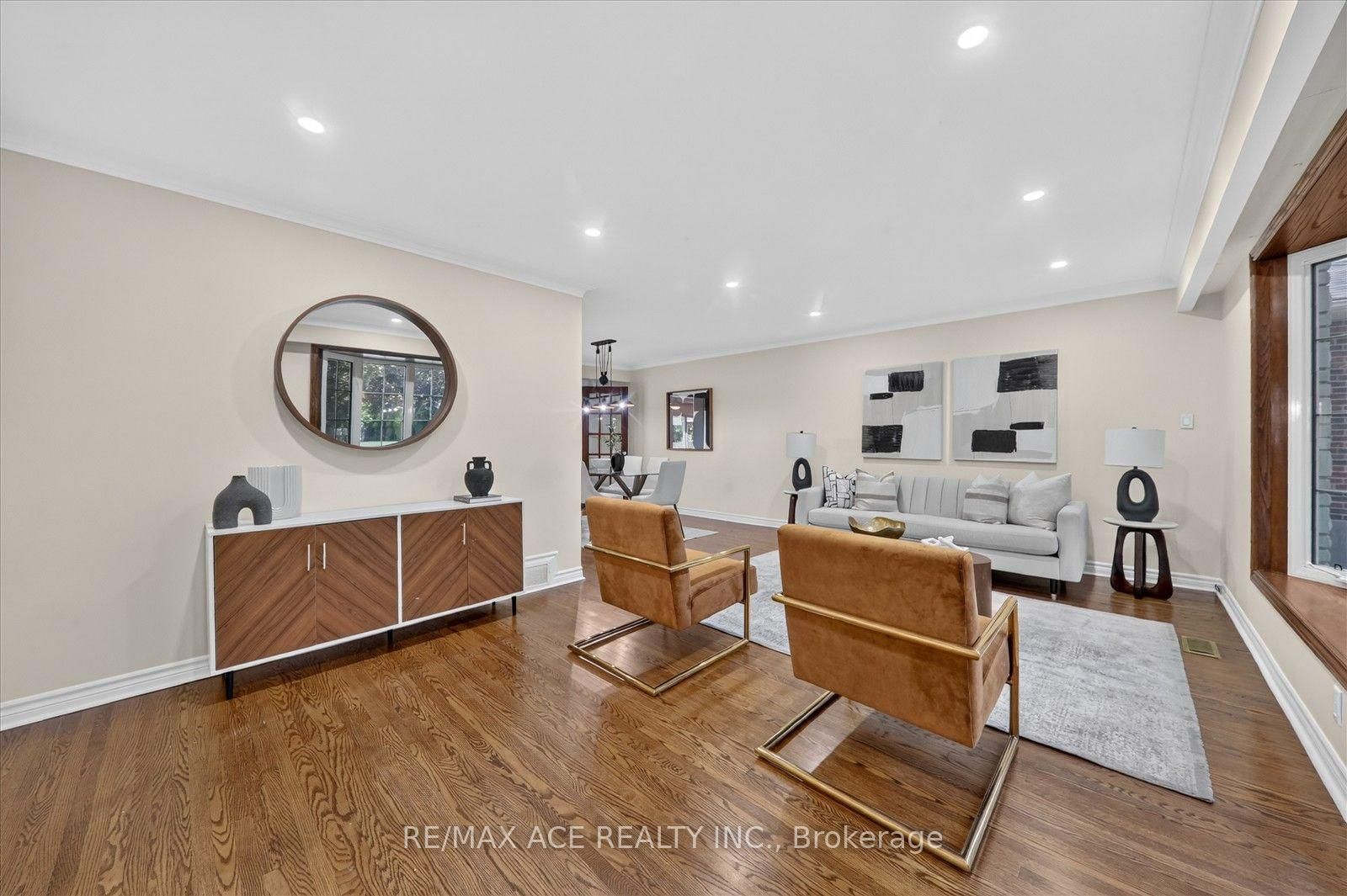106 Portico Drive • Toronto, ON photo 11