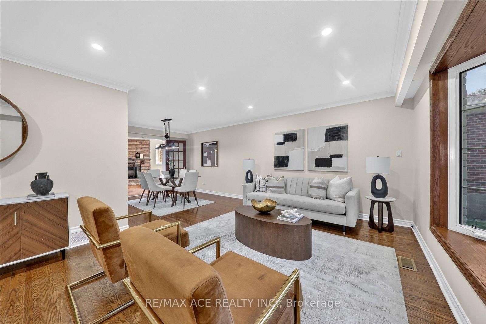 106 Portico Drive • Toronto, ON photo 12