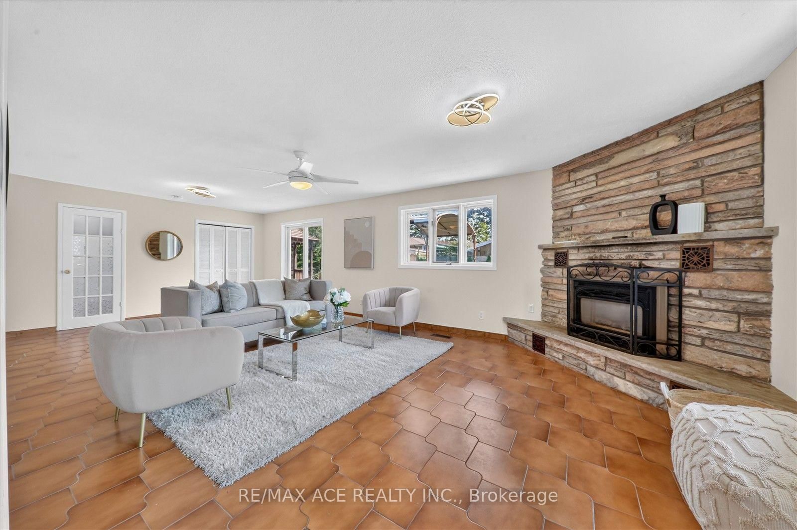 106 Portico Drive • Toronto, ON photo 23