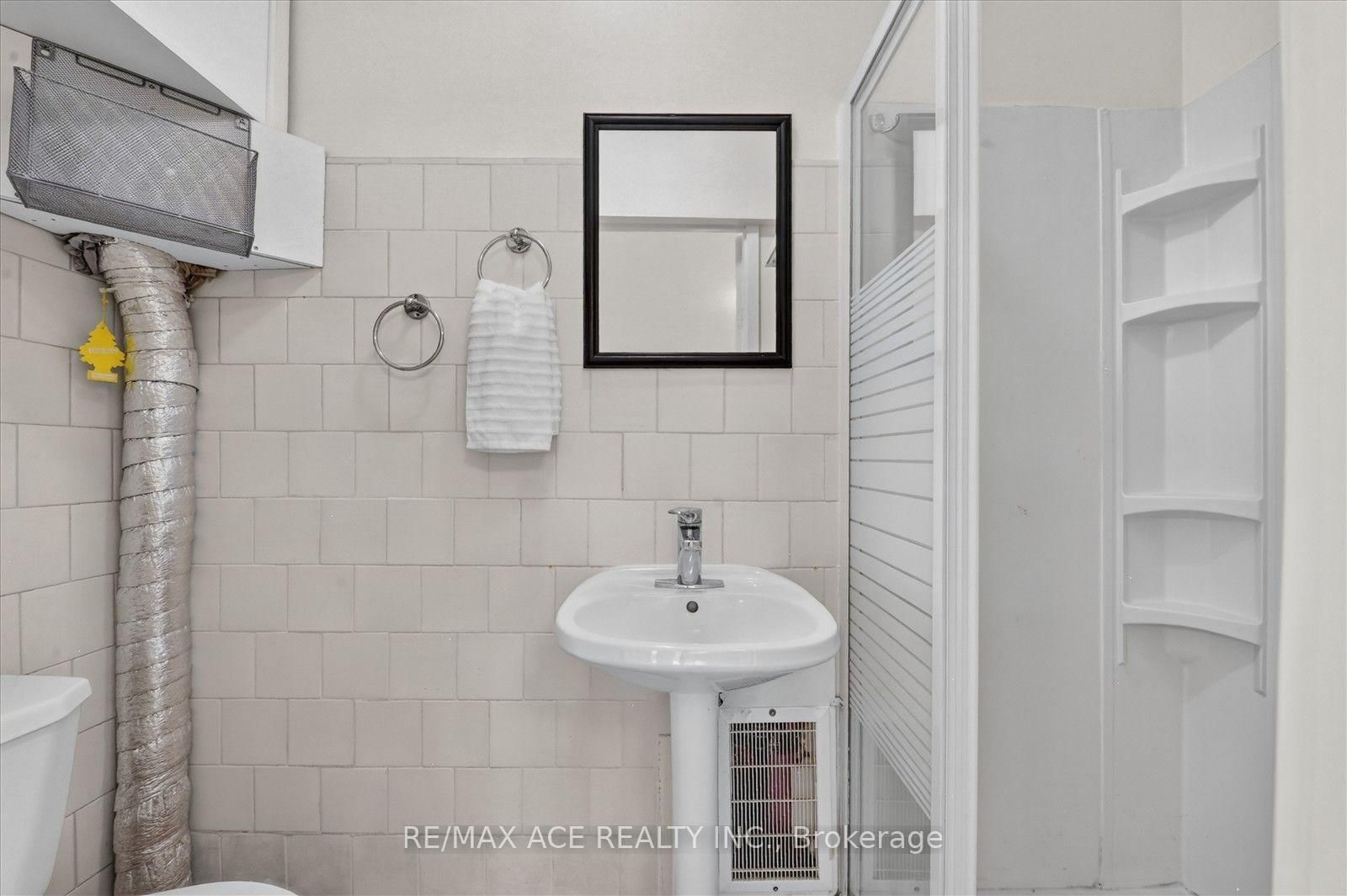 106 Portico Drive • Toronto, ON photo 24