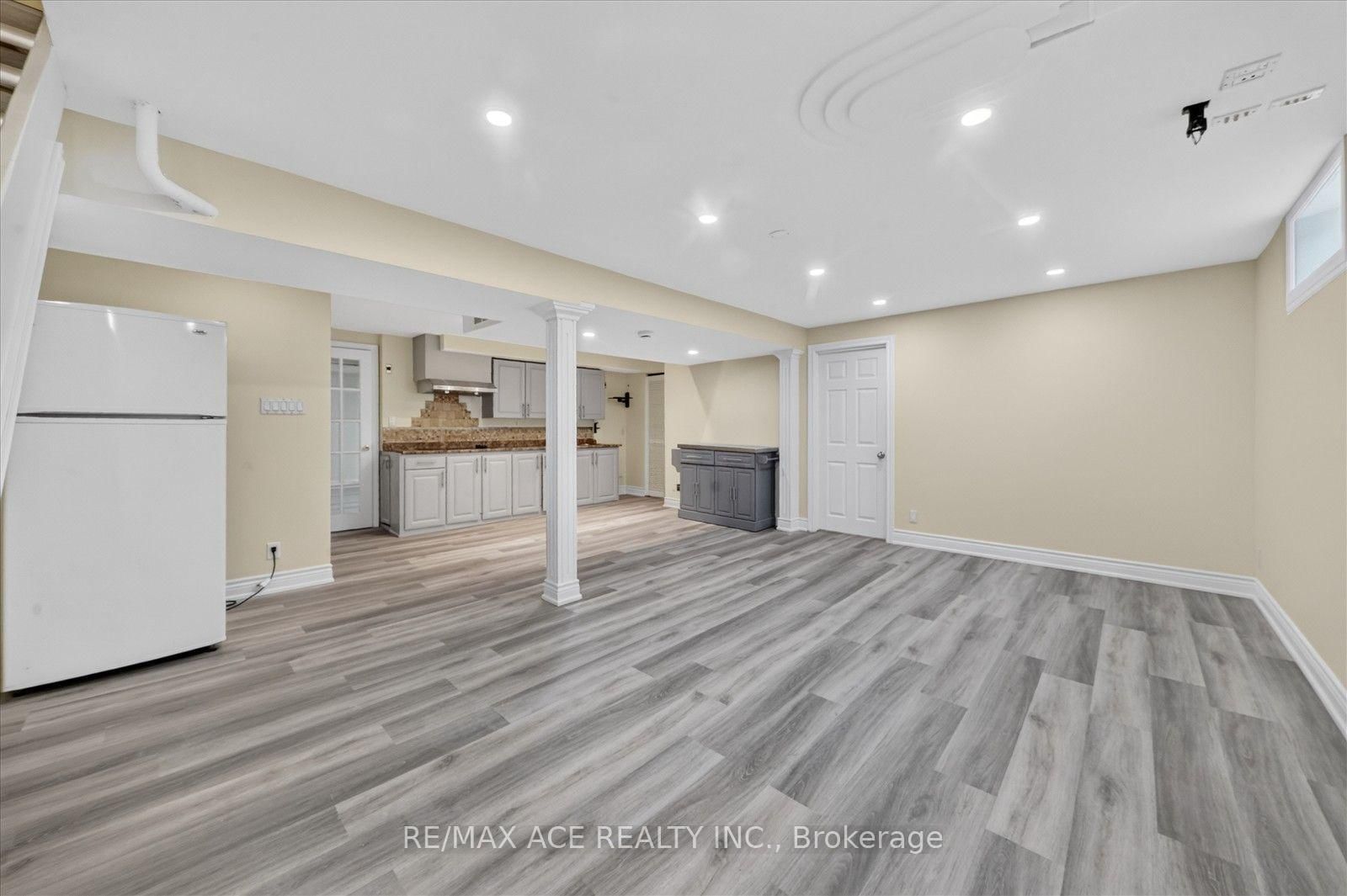 106 Portico Drive • Toronto, ON photo 32