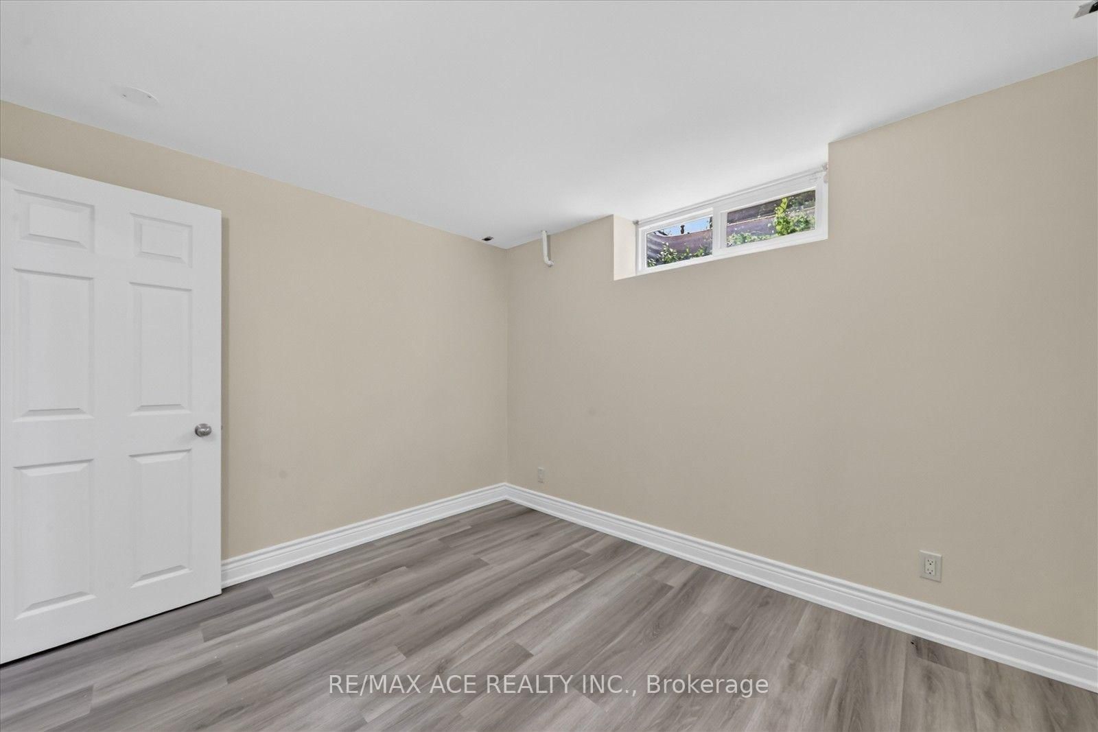 106 Portico Drive • Toronto, ON photo 35