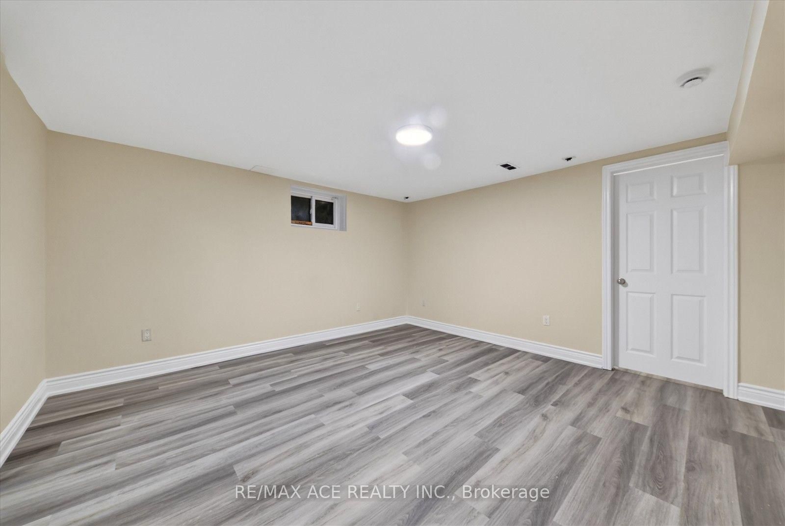 106 Portico Drive • Toronto, ON photo 37