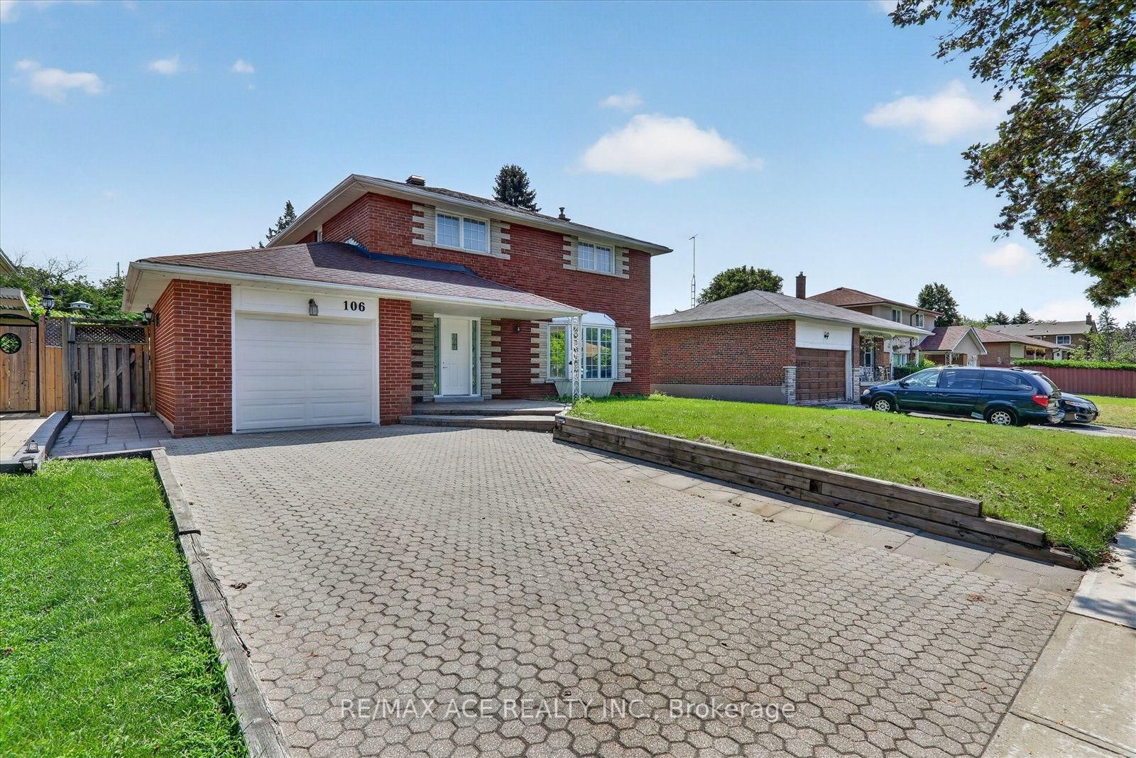 106 Portico Drive • Toronto, ON photo 4
