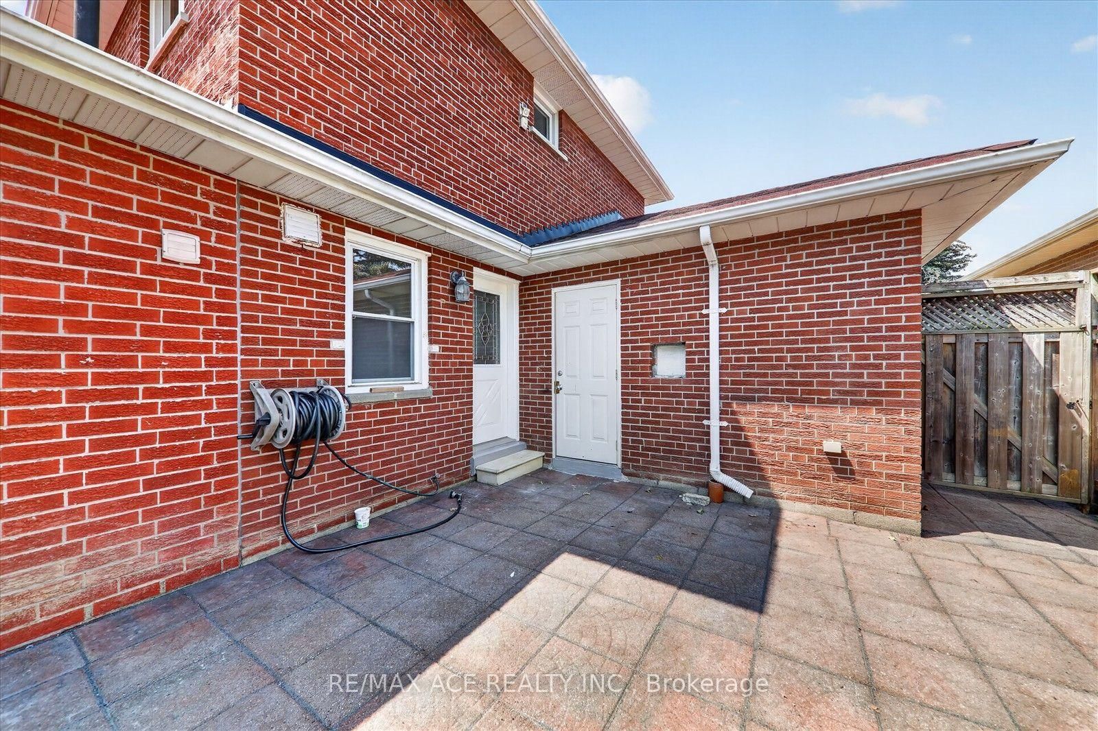 106 Portico Drive • Toronto, ON photo 41