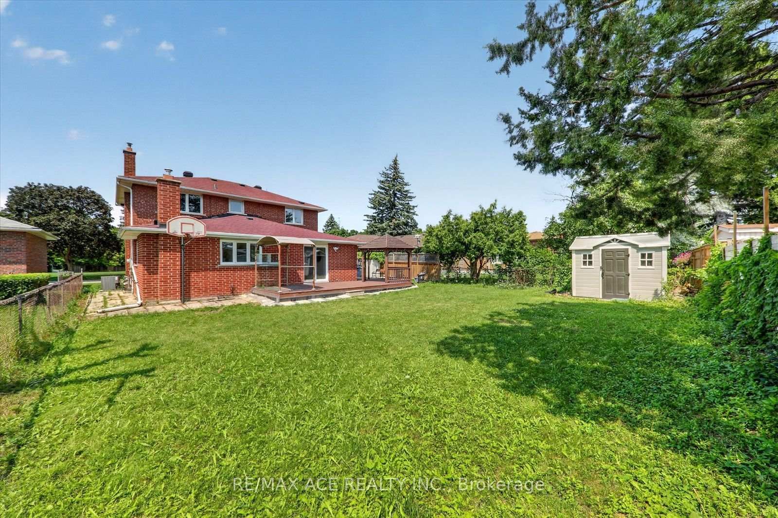 106 Portico Drive • Toronto, ON photo 43