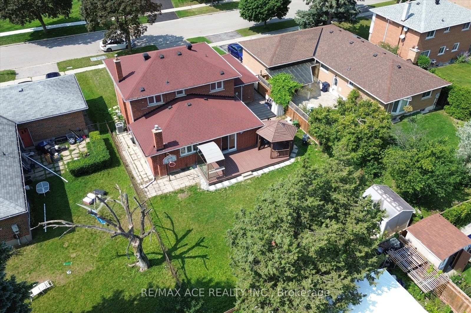 106 Portico Drive • Toronto, ON photo 44