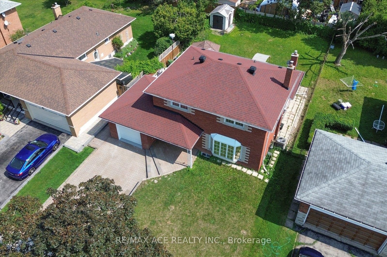 106 Portico Drive • Toronto, ON photo 7