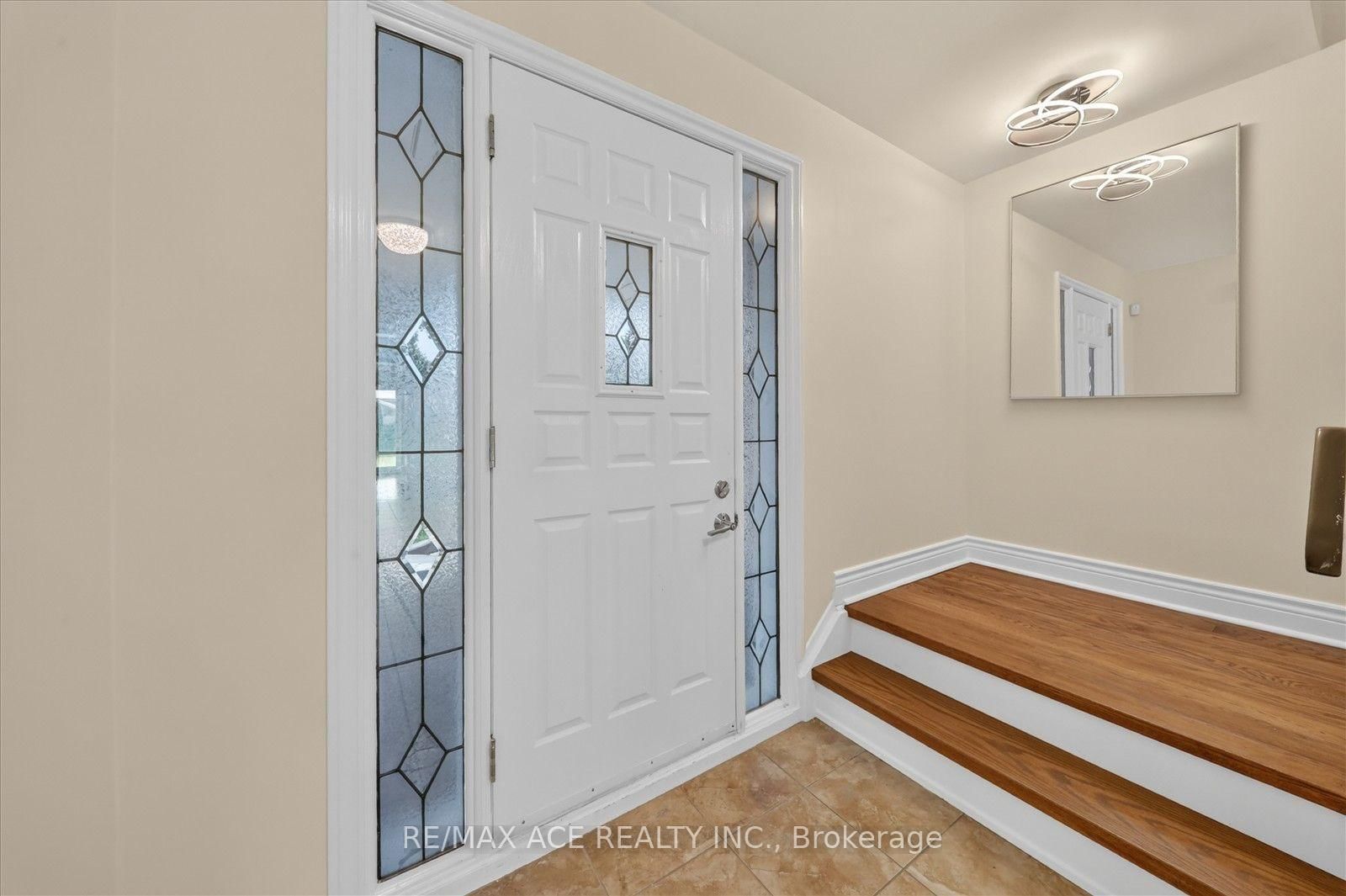 106 Portico Drive • Toronto, ON photo 9