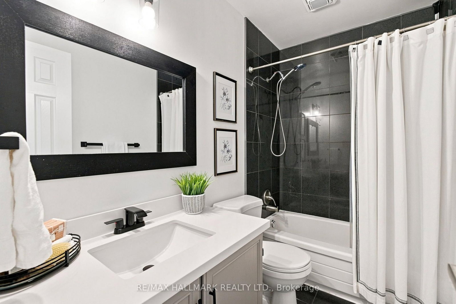 35 Downham Drive • Clarington, ON photo 19