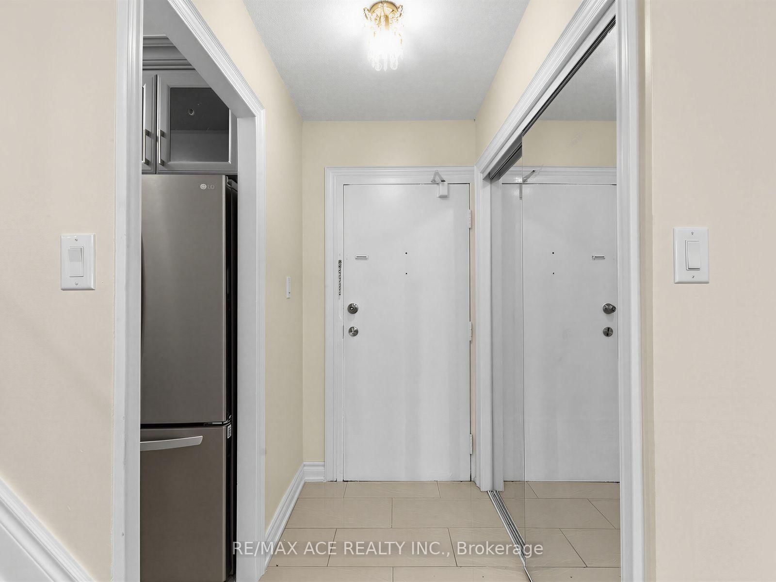100 Mornelle Court • #1017 • Toronto, ON photo 3