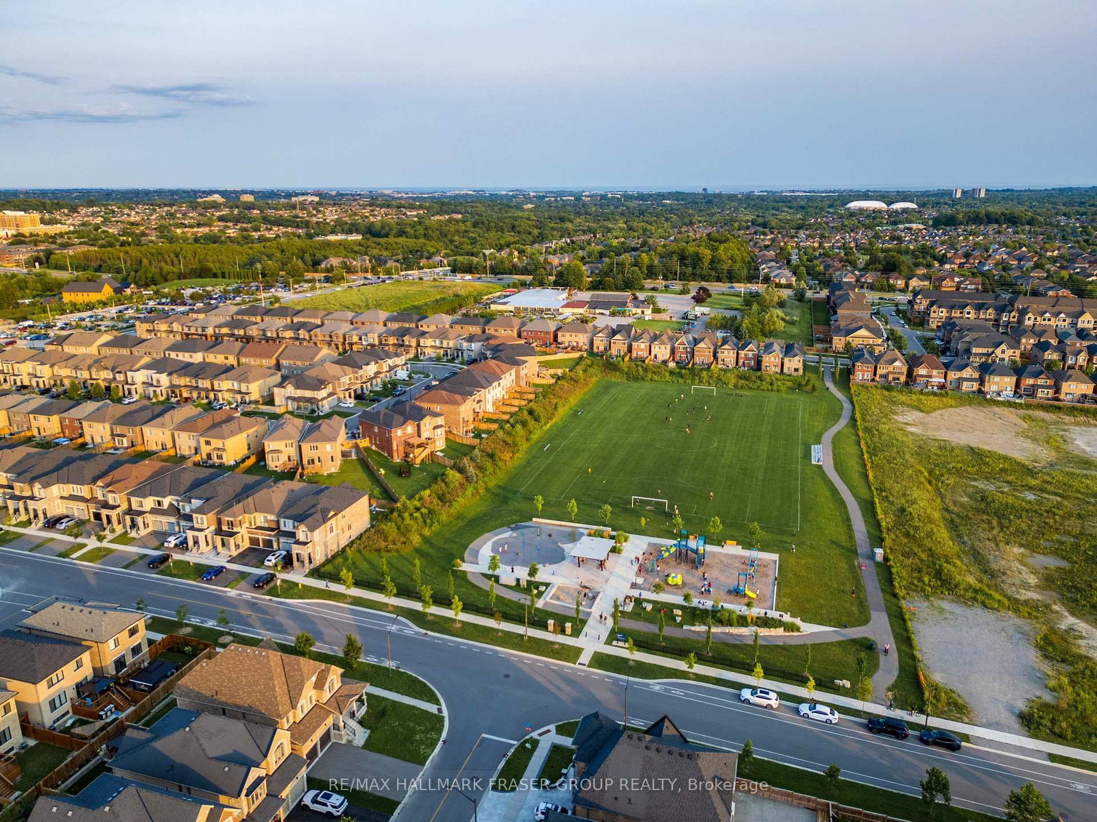 14 Micklefield Avenue • Whitby, ON photo 47