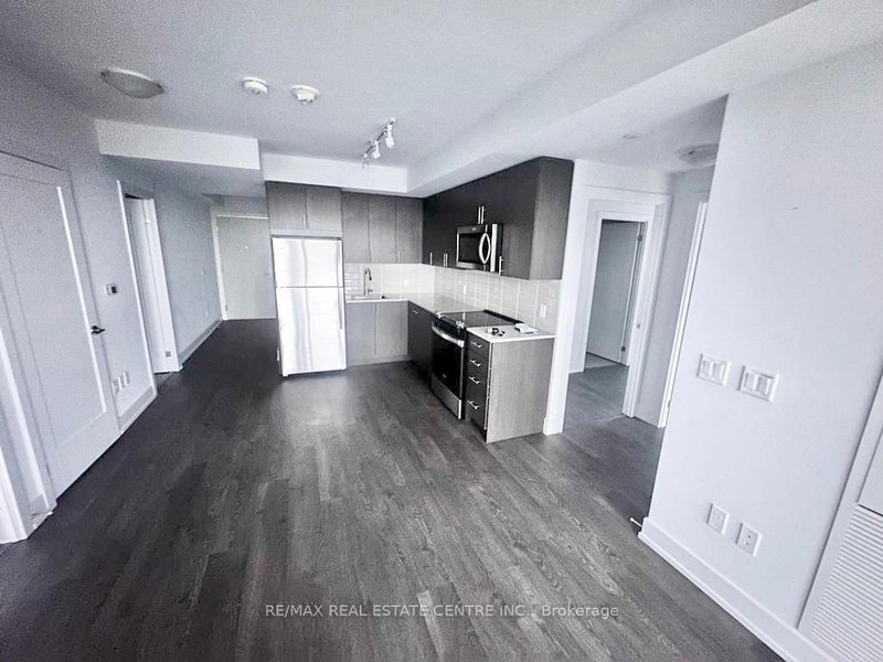1516 - 2550 Simcoe Street N