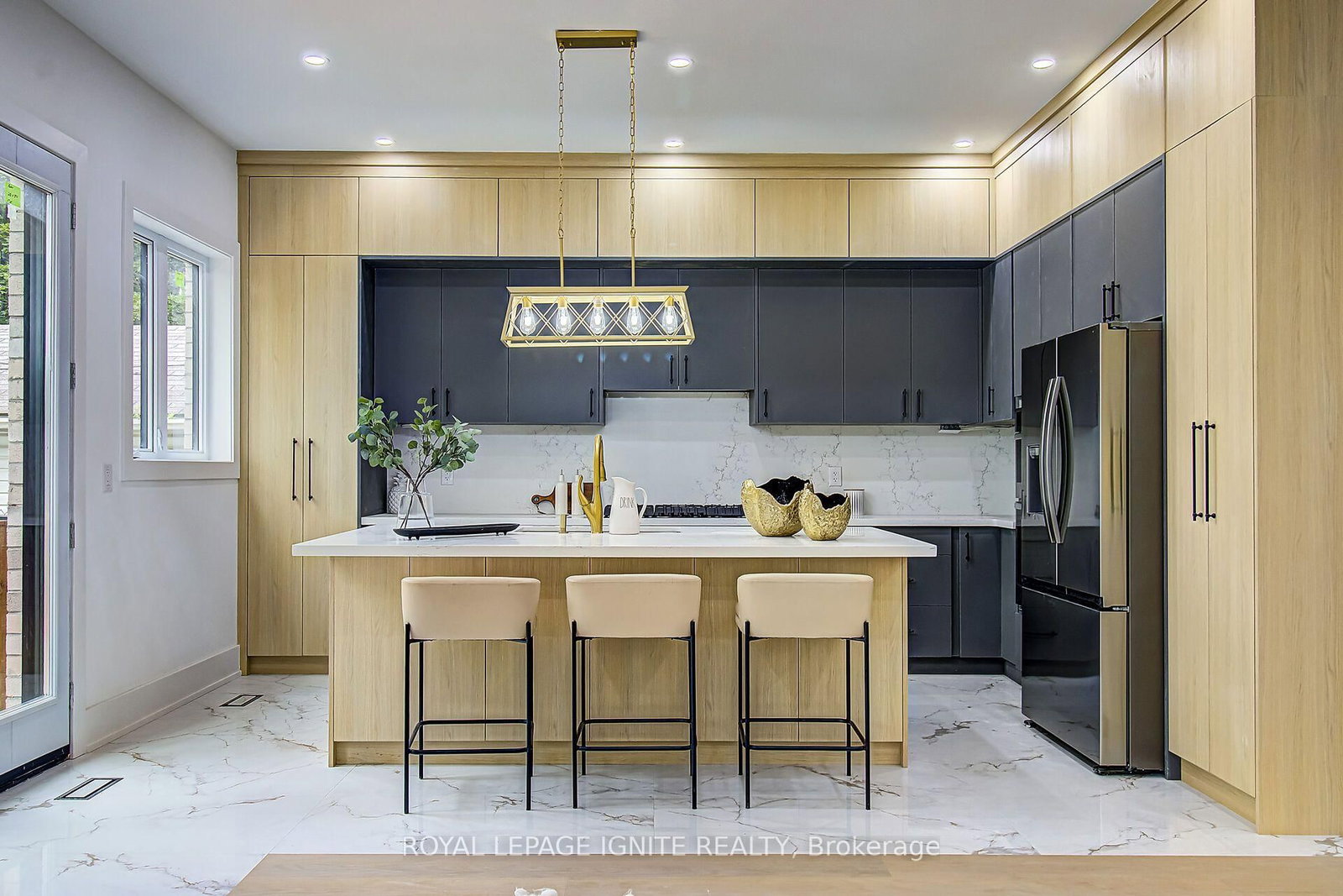 6 McCowan Road • Toronto, ON photo 9