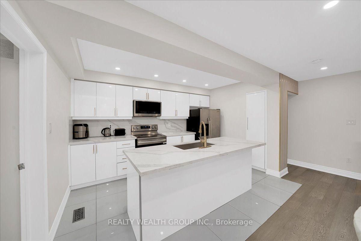 40 Clowes Street • Ajax, ON photo 7