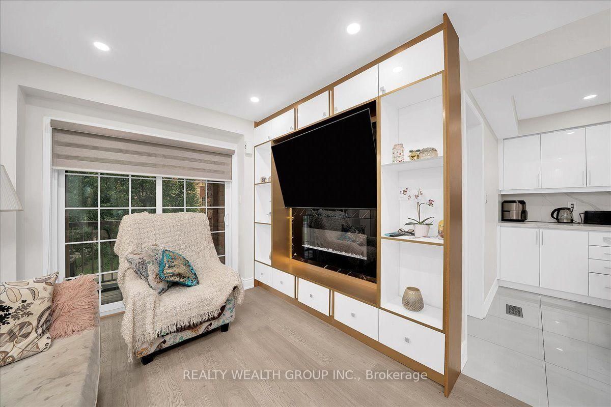 40 Clowes Street • Ajax, ON photo 9