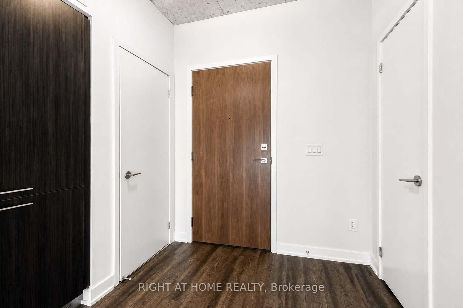 45 BASEBALL Place • #903 • Toronto, ON photo 6