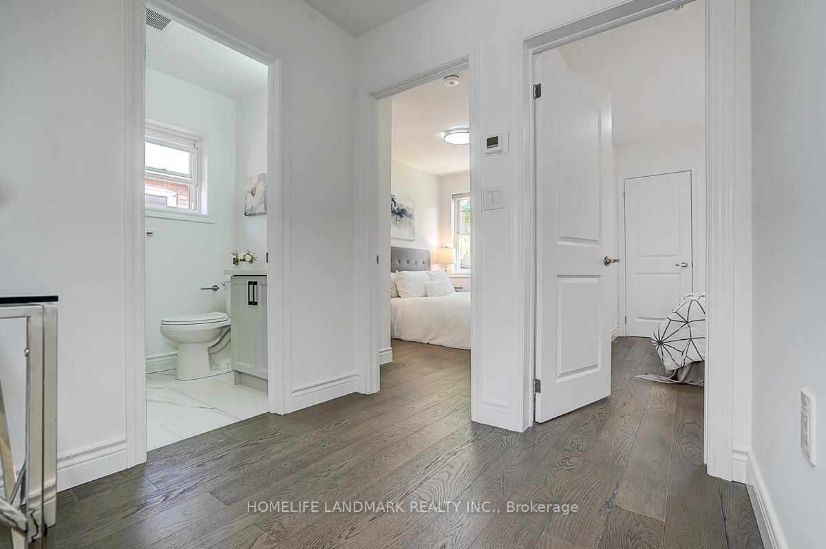 609 Mortimer Avenue • Toronto, ON photo 17