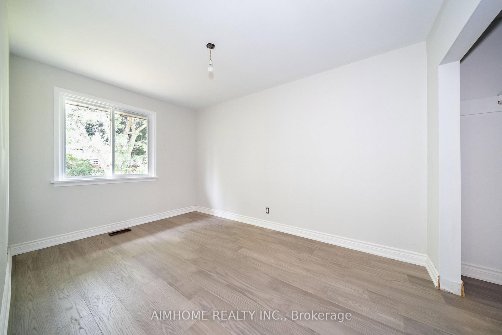 36 Moraine Hill Drive • Toronto, ON photo 9