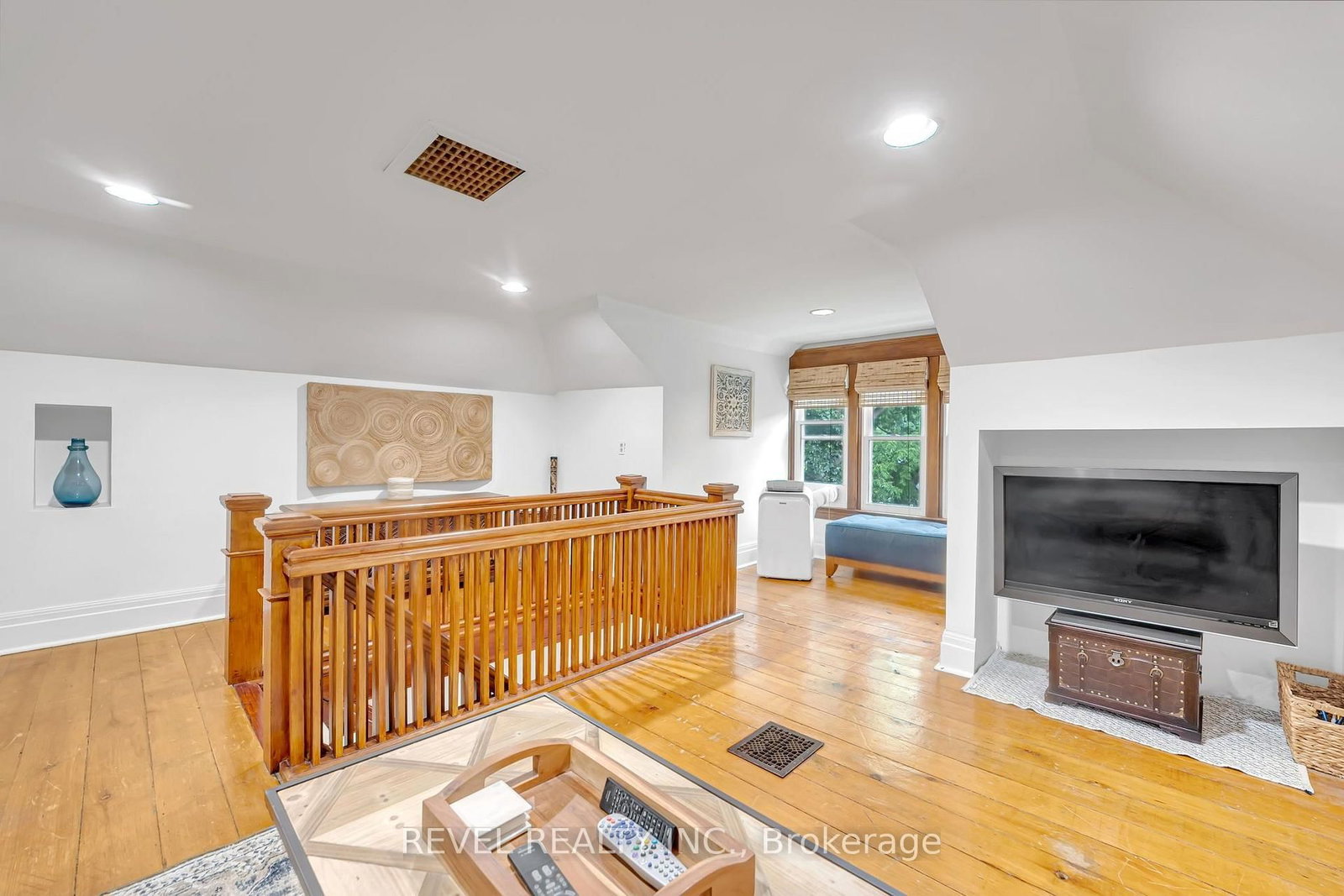 99 Colston Ave, Whitby, view 20