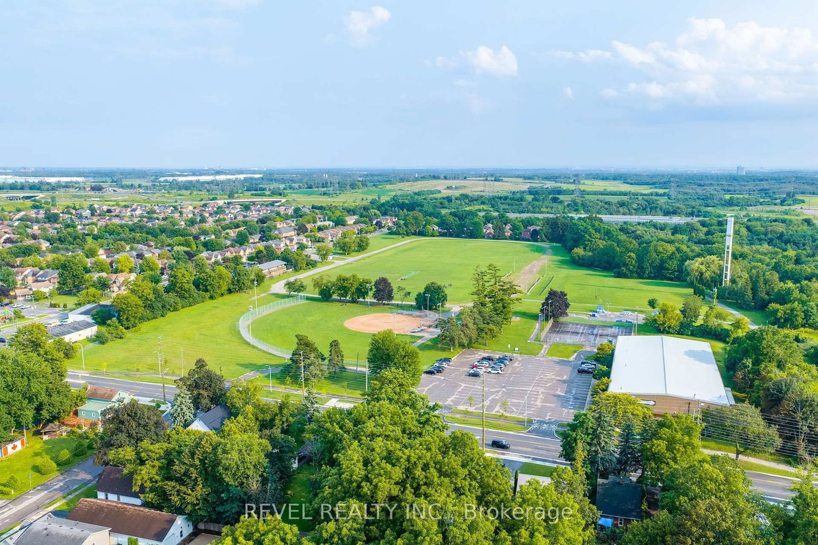 99 Colston Avenue • Whitby, ON photo 26