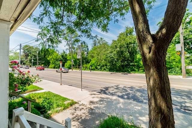 Upper - 1481 Queen Street E