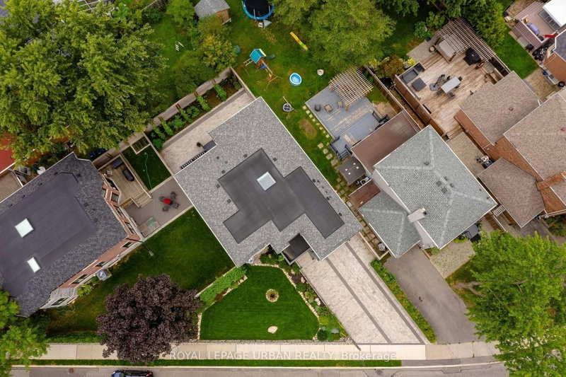 70 Parkview Hill Crescent