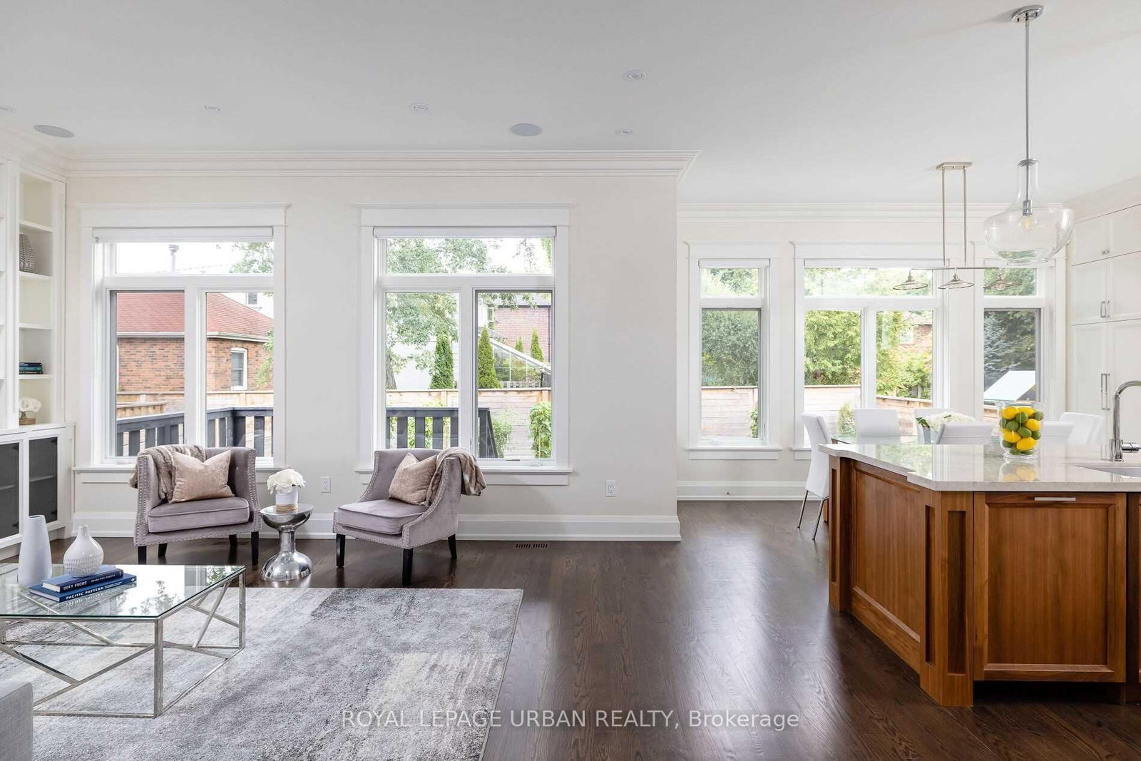 70 Parkview Hill Crescent • Toronto, ON photo 12