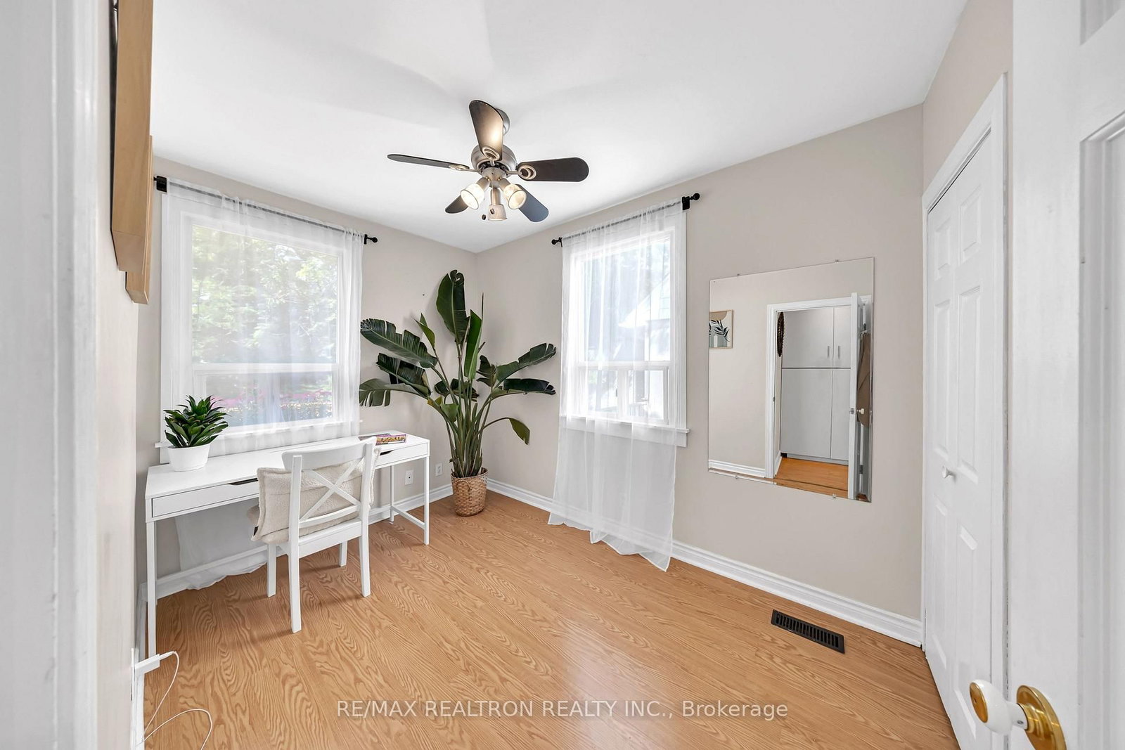 60 Dorset Road • Toronto, ON photo 16