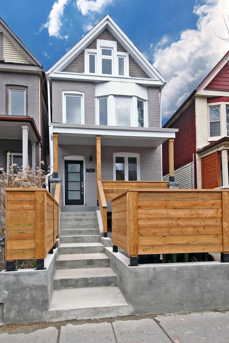 1 - 756 Gerrard Street E