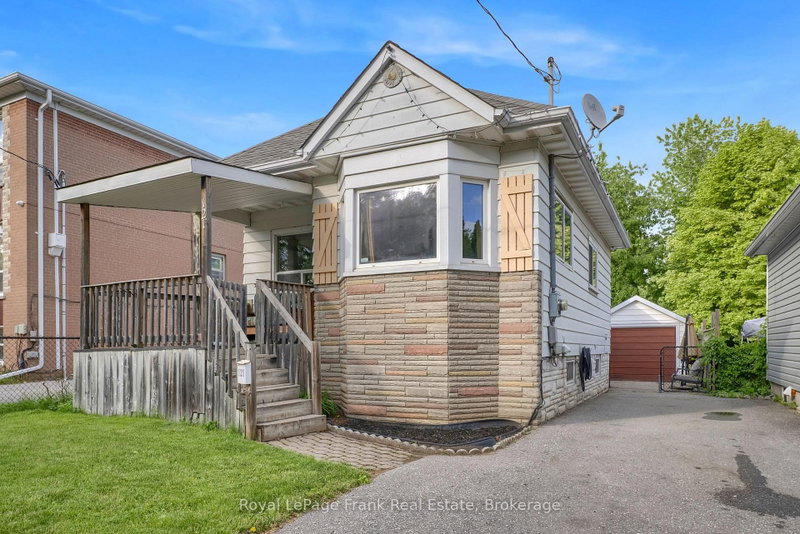121 Cromwell Avenue