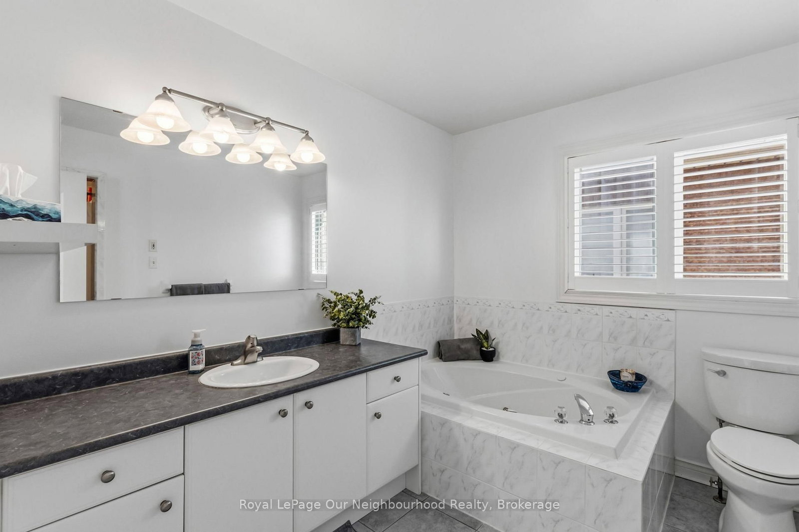 16 Nobbs Drive • Ajax, ON photo 14