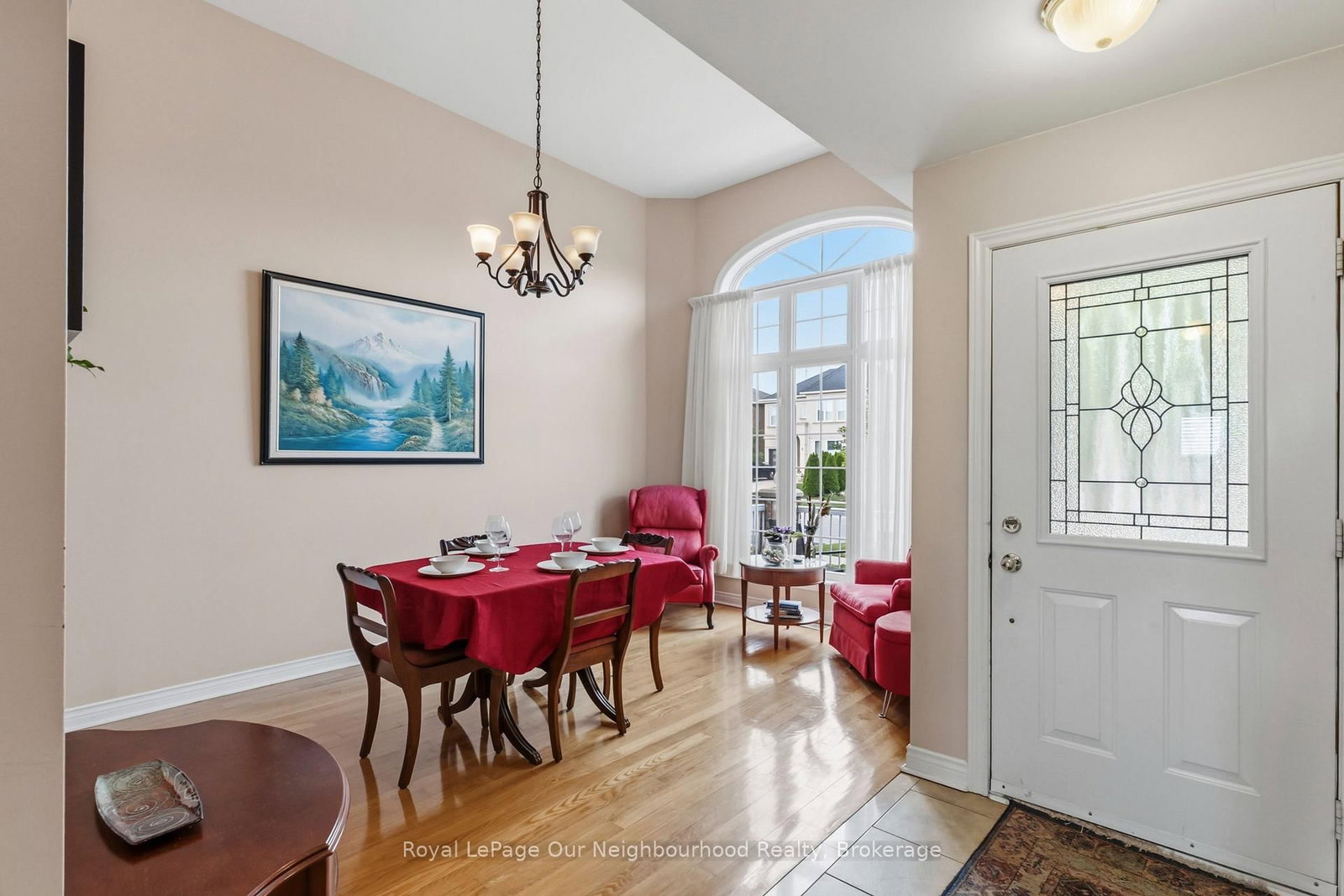 16 Nobbs Drive • Ajax, ON photo 3