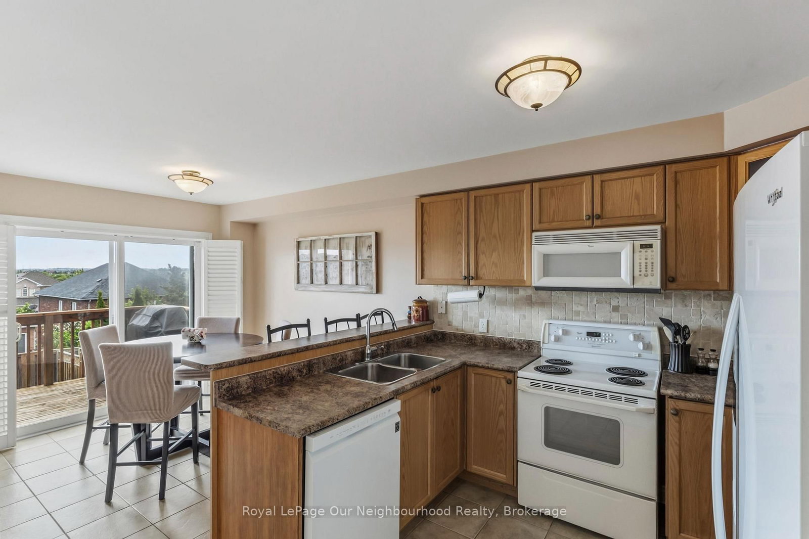 16 Nobbs Drive • Ajax, ON photo 4