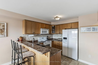 16 Nobbs Drive • Ajax, ON photo 5