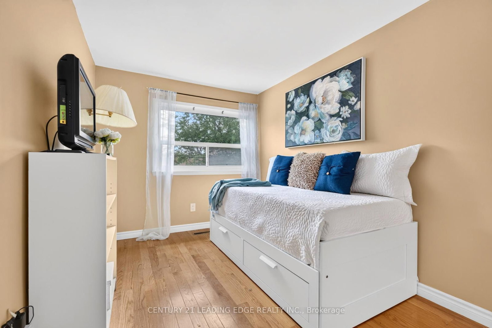 58 Valdor Drive • Toronto, ON photo 17