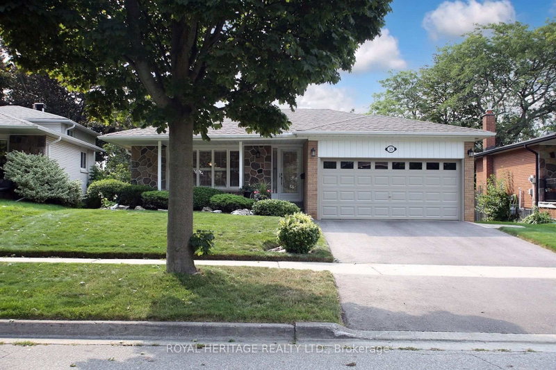 35 Langevin Crescent