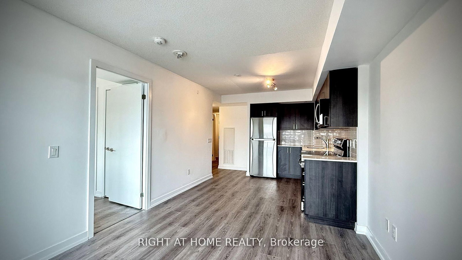 1480 Bayly Street W • #1202 • Pickering, ON photo 6