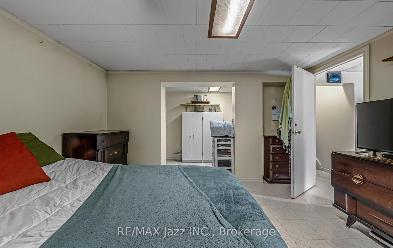 1481 Evangeline Drive • Oshawa, ON photo 12
